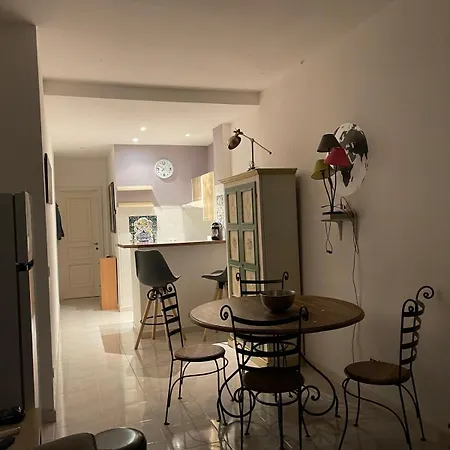 Deloye Fshh Apartament